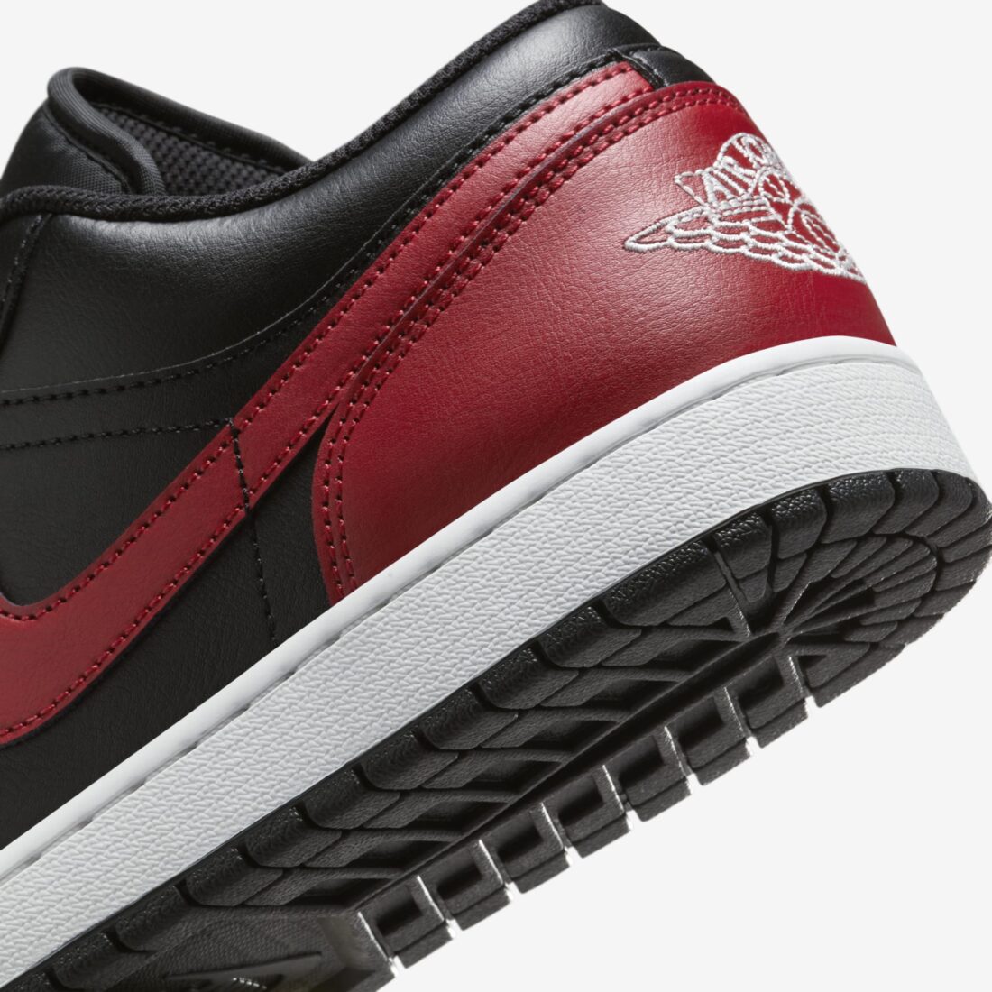 Air Jordan 1 Low — Bred