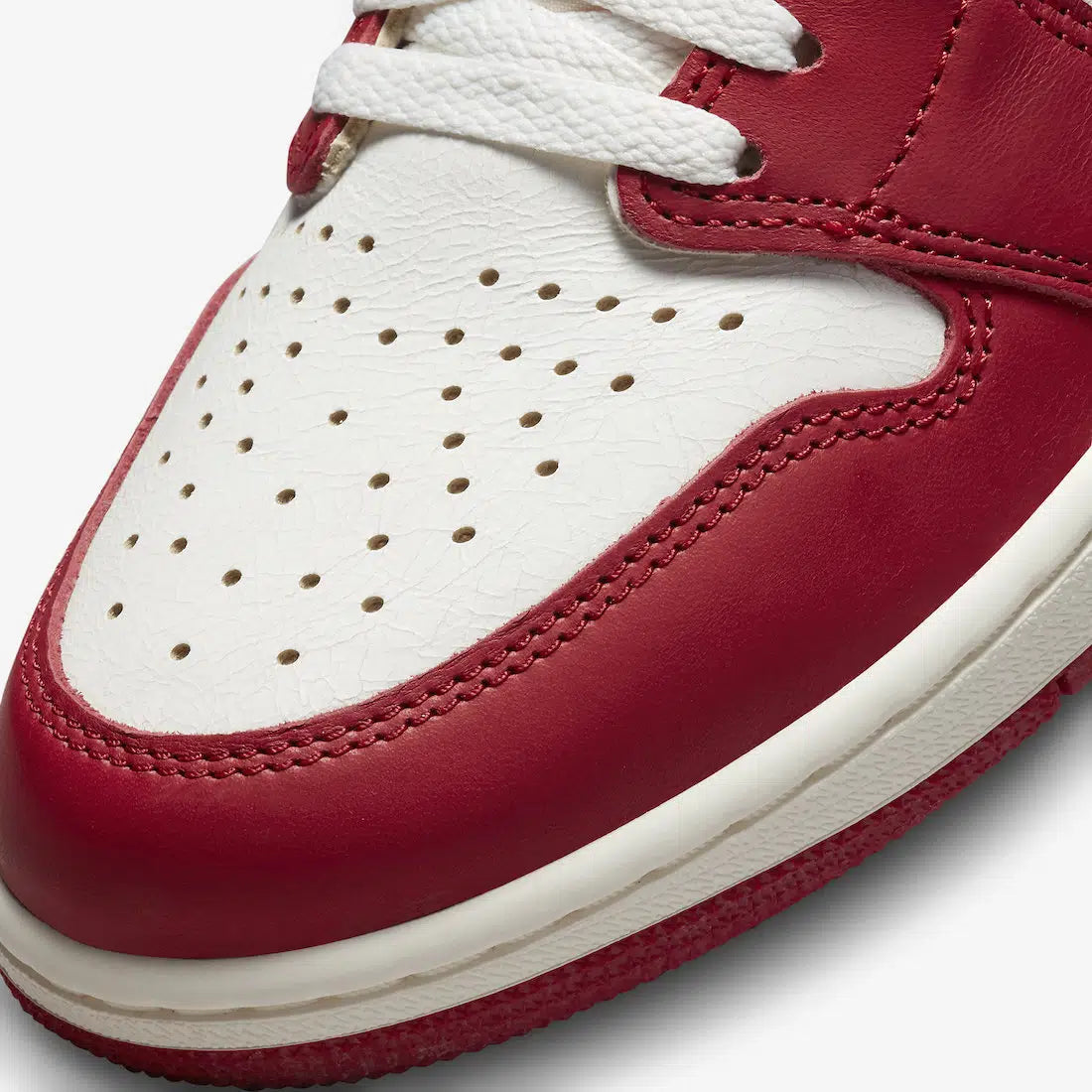 Air Jordan 1 High OG — Chicago Lost & Found