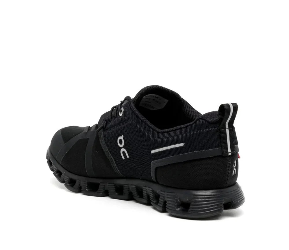 On Cloud 5 — All Black