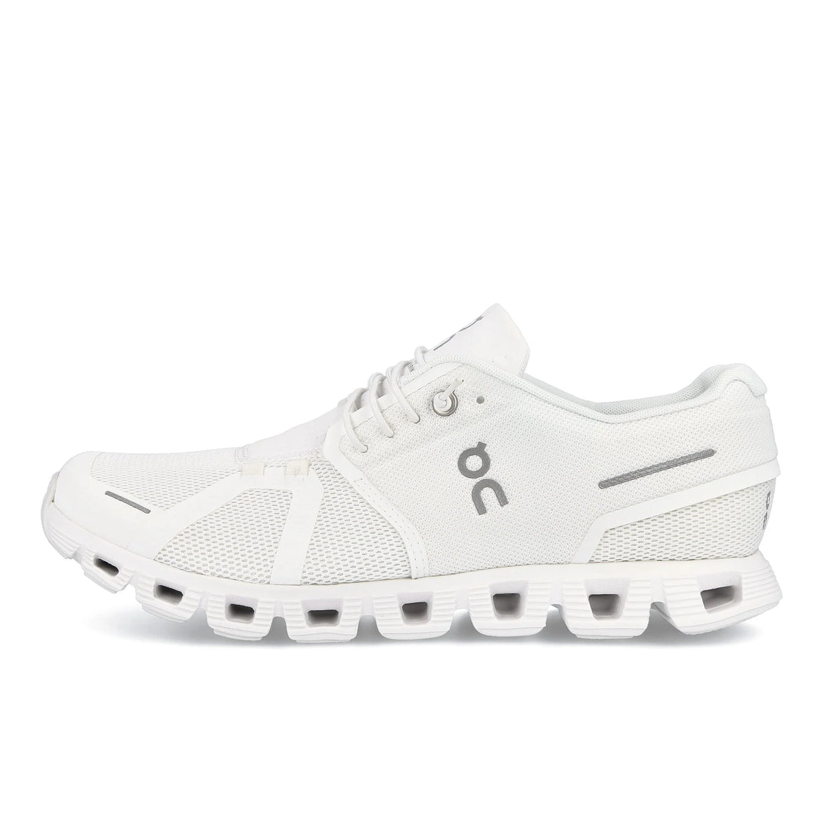 On Cloud 5 — All White